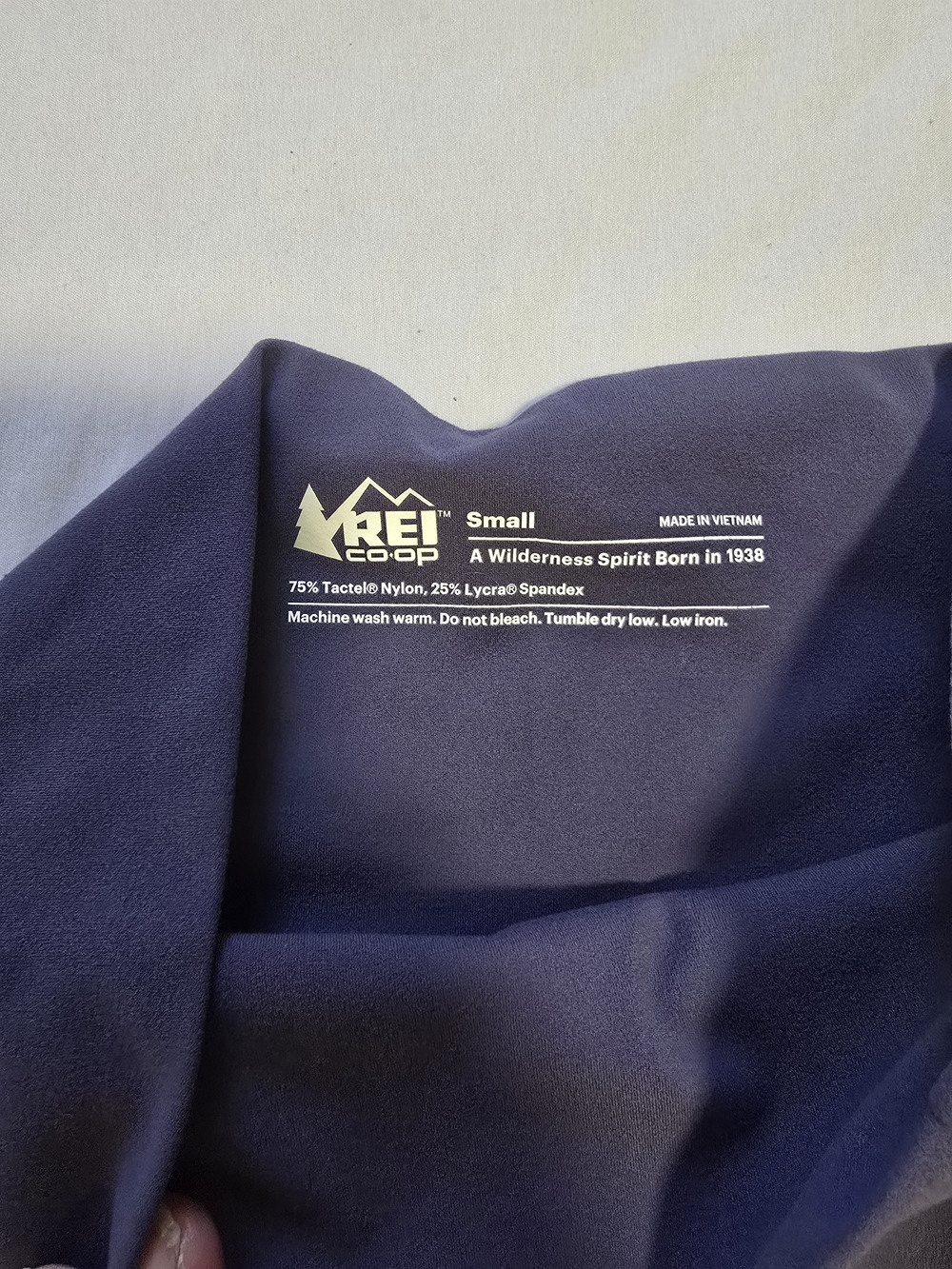 REI Co-op Compression Bike Shorts Women's Small Purple Tactel Lycra Pocket - Picture 3 of 3